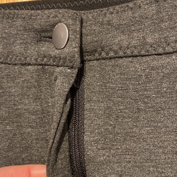 Chicos Ponte knit charcoal gray pants size 2 or large/12 - Picture 3 of 10
